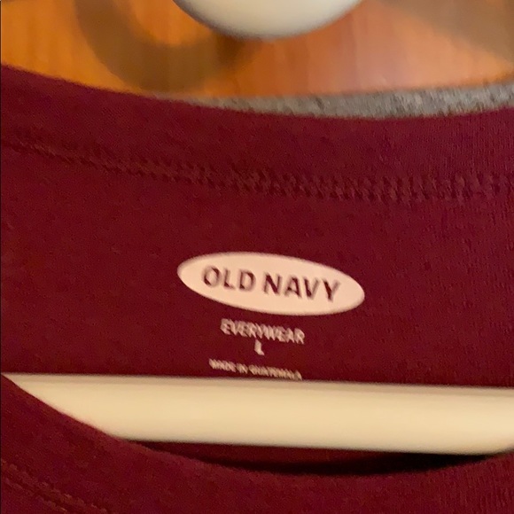 3 for 20$ old navy tshirts - Picture 4 of 6